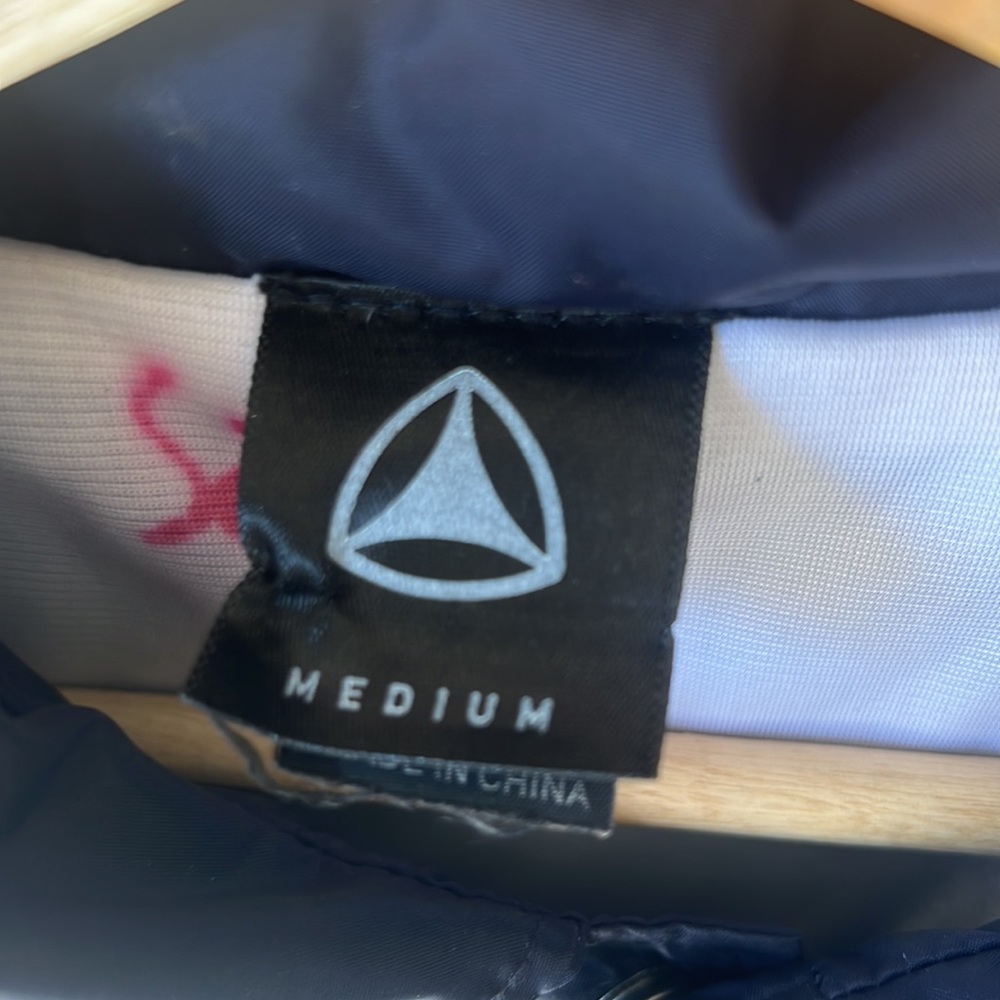 Active Windbreaker - image 2